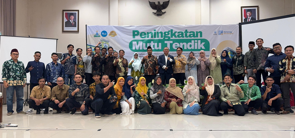 FTIK UIN KHAS Jember Tingkatkan Profesionalisme Tenaga Kependidikan melalui Pelatihan “Peningkatan Mutu Tendik”